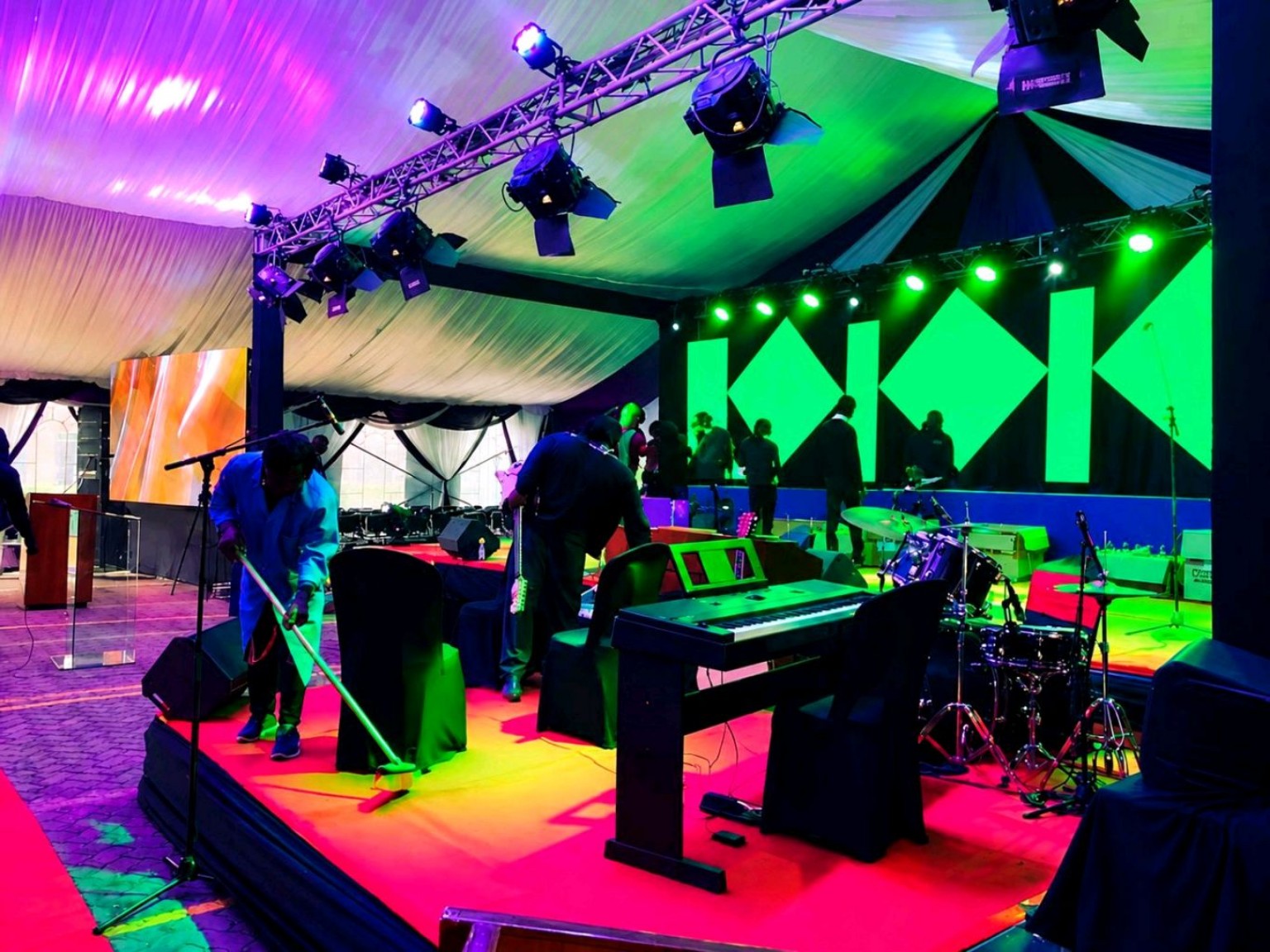 Concert stage, lighting and live event production